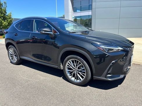 Used 2022 Lexus NX 350h AWD w/ Vision Package image 3