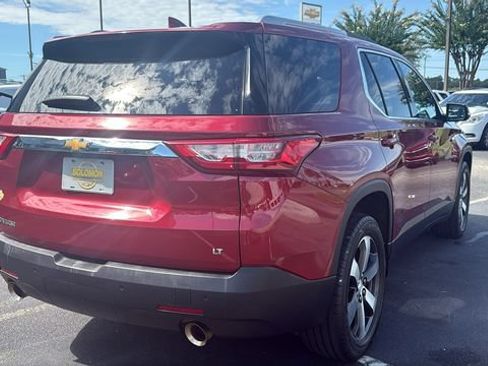 Used 2018 Chevrolet Traverse LT w/ LPO, Floor Liner Package FWD image 7