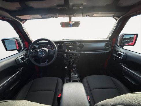 Used 2023 Jeep Wrangler Unlimited image 13