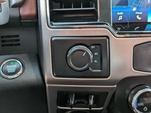 Used 2022 Ford F450 Platinum image 22