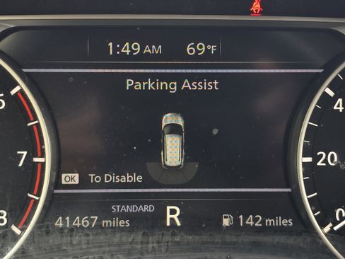 Used 2023 Nissan Rogue SV w/ SV Premium B Package image 18