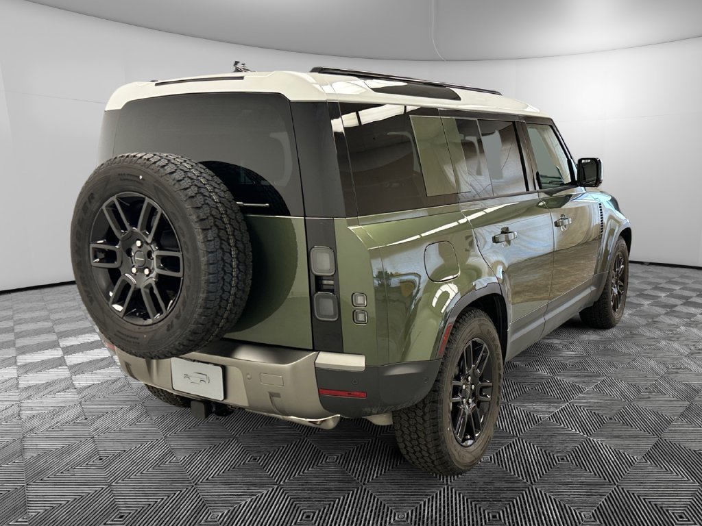 New 2026 Land Rover Defender 110 S AWD/4WD image 5