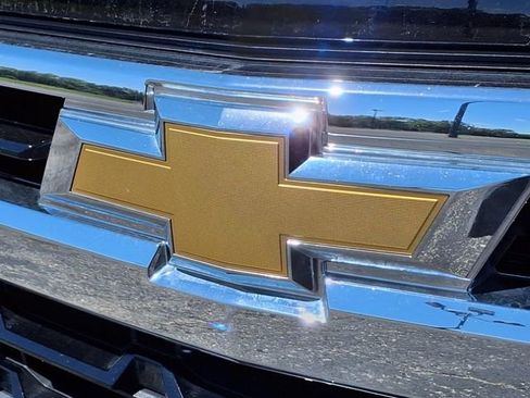 Used 2025 Chevrolet Silverado 1500 LT image 30