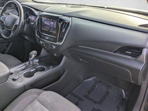 Used 2023 Chevrolet Traverse LT FWD image 21