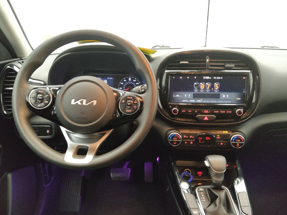 Used 2022 Kia Soul S FWD image 22