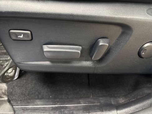 Used 2017 Toyota Tundra Platinum image 38