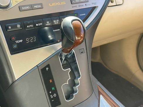 Used 2013 Lexus RX 450h AWD w/ Navigation Pkg image 7