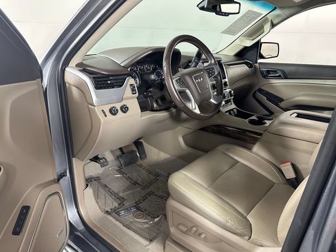 Used 2019 GMC Yukon SLT w/ Open Road Package AWD/4WD image 16