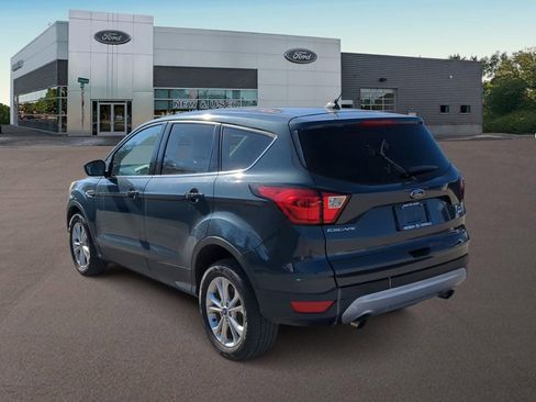 Used 2019 Ford Escape SE image 8