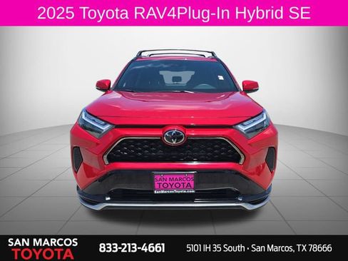 Used 2025 Toyota RAV4 SE AWD/4WD image 2
