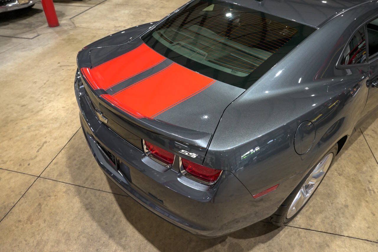 Used 2010 Chevrolet Camaro SS RWD image 20