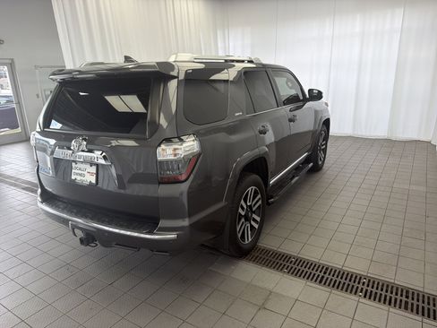 Used 2022 Toyota 4Runner Limited AWD/4WD image 5
