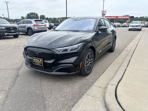 New 2025 Ford Mustang Mach-E Premium image 4