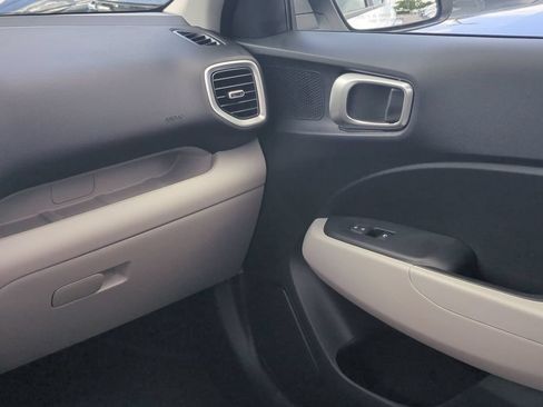 New 2026 Hyundai Venue SEL FWD image 19