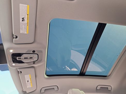 Used 2024 Audi Q8 e-tron Premium Plus w/ Premium Plus Package image 33