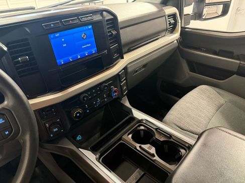 Used 2023 Ford F250 XLT w/ FX4 Off-Road Package AWD/4WD image 22