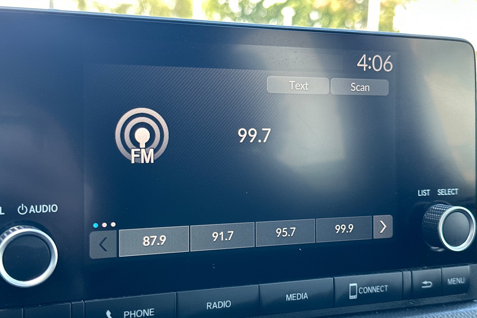 Used 2025 Honda CR-V EX image 17