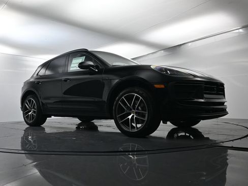 Certified 2026 Porsche Macan AWD/4WD image 53