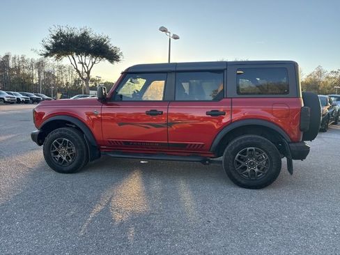 Certified 2024 Ford Bronco Black Diamond image 2