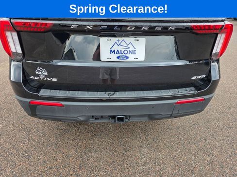 Used 2026 Ford Explorer Active AWD/4WD image 15