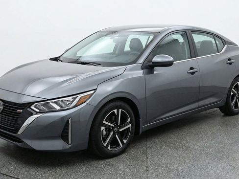 Used 2025 Nissan Sentra SV FWD image 3