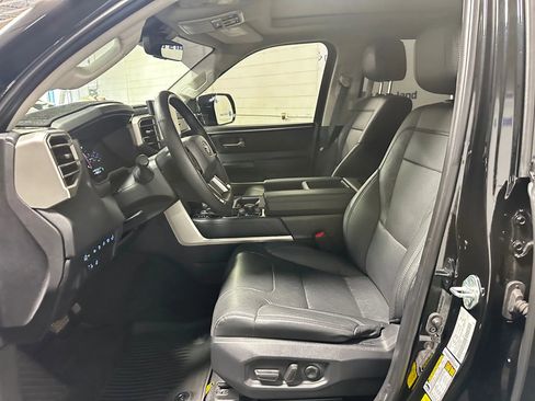 Used 2024 Toyota Tundra Limited image 9