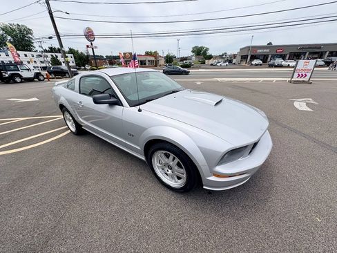 Used 2007 Ford Mustang GT Premium RWD image 24