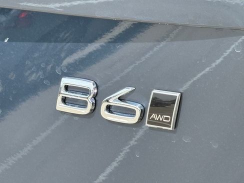 New 2026 Volvo XC90 B6 Plus w/ Protection Package Premier AWD/4WD image 8