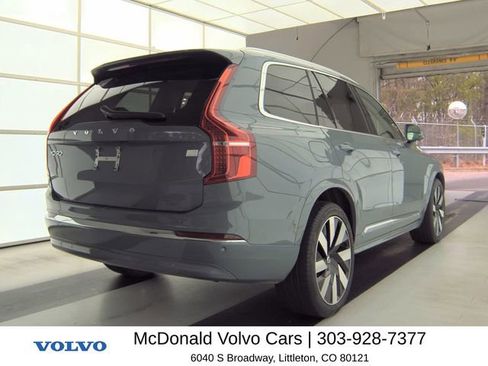 Used 2023 Volvo XC90 T8 Ultimate w/ Lounge Package image 2