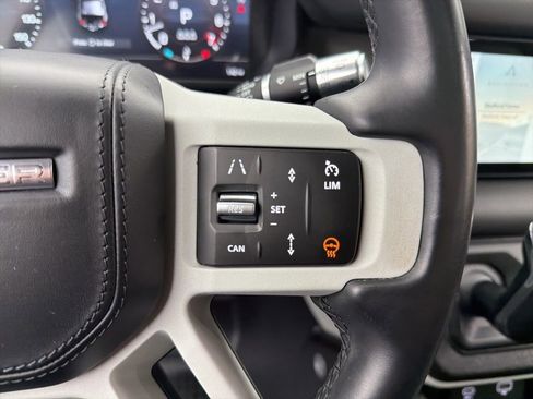Used 2020 Land Rover Defender 110 HSE image 13