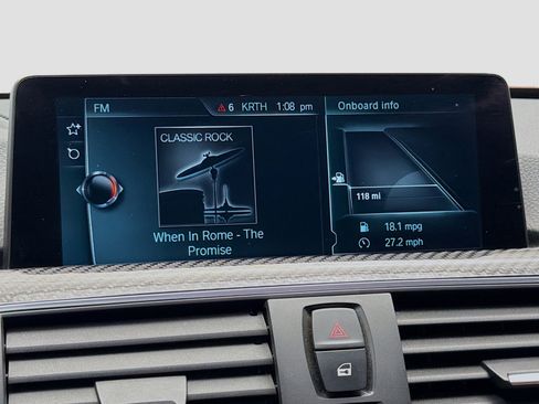 Used 2017 BMW M4 Convertible RWD image 9