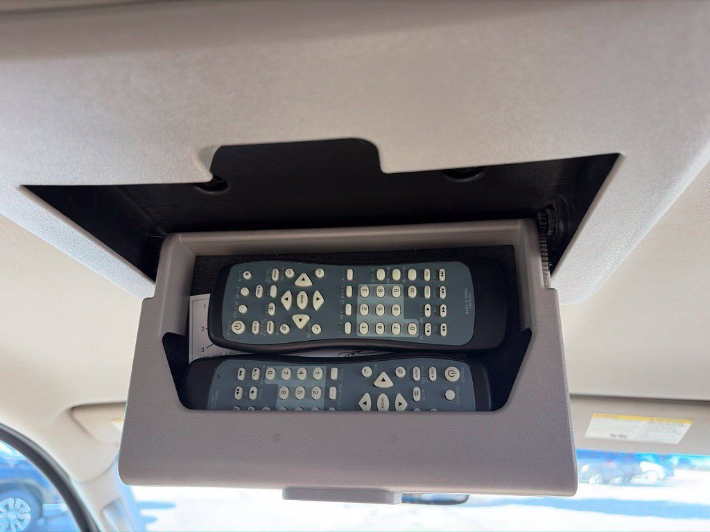 Used 2015 Nissan Armada Platinum AWD/4WD image 38