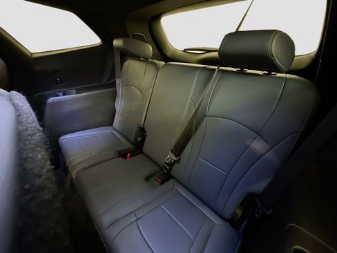 Used 2024 Buick Enclave Premium image 30