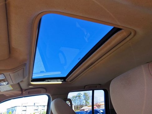 Used 2018 Nissan Frontier SV w/ Value Truck Package image 32