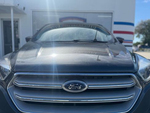 Used 2019 Ford Escape SE FWD image 9