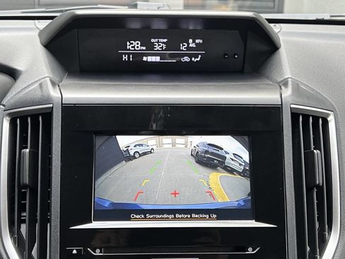 Used 2023 Subaru Crosstrek 2.0i Premium image 27