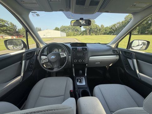 Used 2014 Subaru Forester 2.5i AWD/4WD image 16