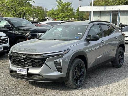 New 2026 Chevrolet Trax LT w/ Driver Confidence Package FWD image 5