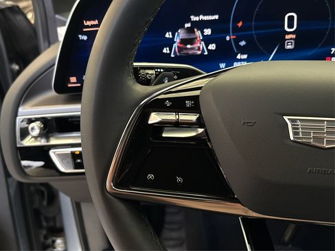 Certified 2024 Cadillac Lyriq Tech RWD image 29