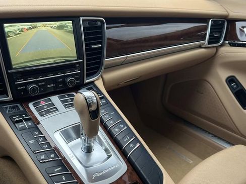 Used 2013 Porsche Panamera 4 image 30