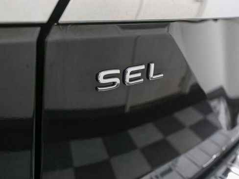 Certified 2024 Volkswagen Atlas SEL Premium R-Line AWD/4WD image 13