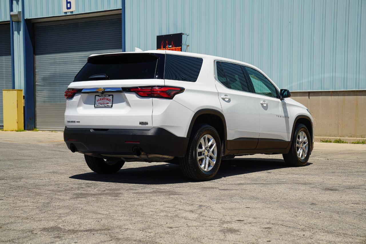 Used 2023 Chevrolet Traverse LS AWD/4WD image 17