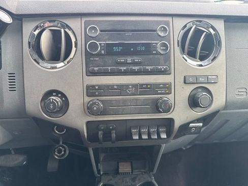 Used 2016 Ford F250 XLT w/ XLT Value Package AWD/4WD image 10