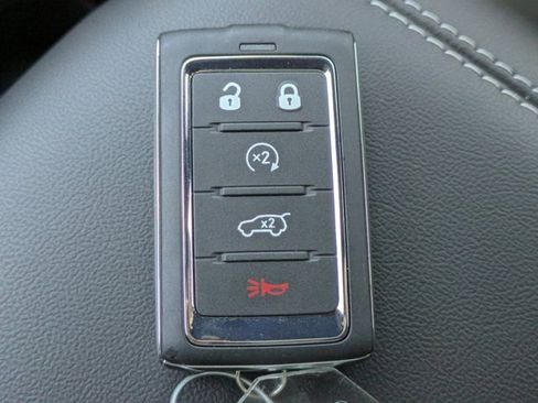 New 2025 Jeep Grand Cherokee Limited w/ Black Appearance Package image 26