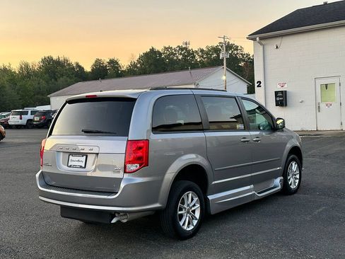 Used 2014 Dodge Grand Caravan SXT FWD image 6