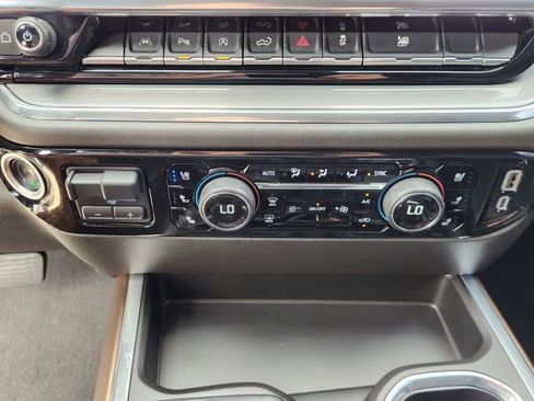 Used 2024 Chevrolet Silverado 1500 High Country w/ High Country Premium Package RWD image 18