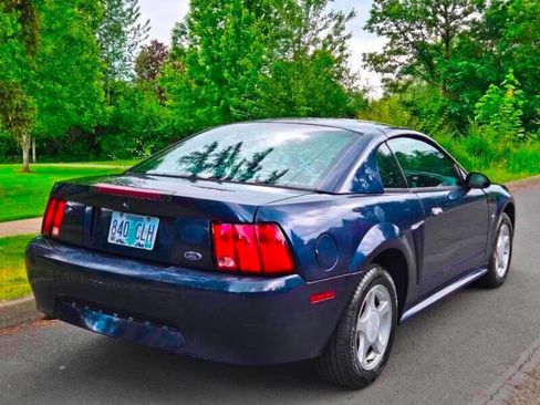 Used 2002 Ford Mustang Coupe image 2