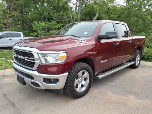 Used 2024 RAM 1500 Big Horn AWD/4WD image 3
