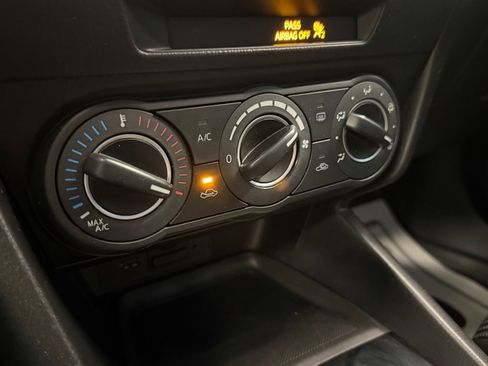 Used 2016 MAZDA MAZDA3 i Touring image 14