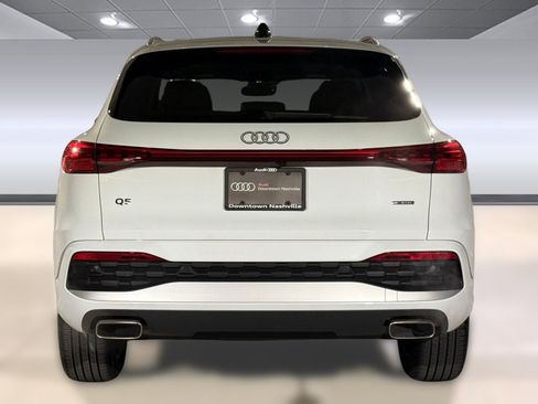 Certified 2025 Audi Q5 Premium w/ Convenience Package image 9